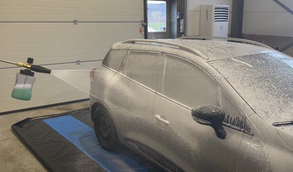 Højtryksrenser til bil